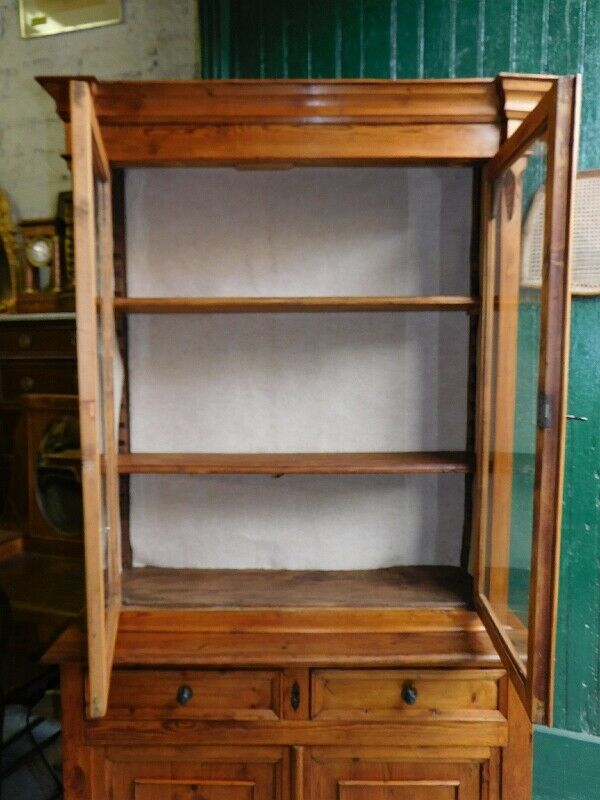 2-body buffet or 19th century fir museum