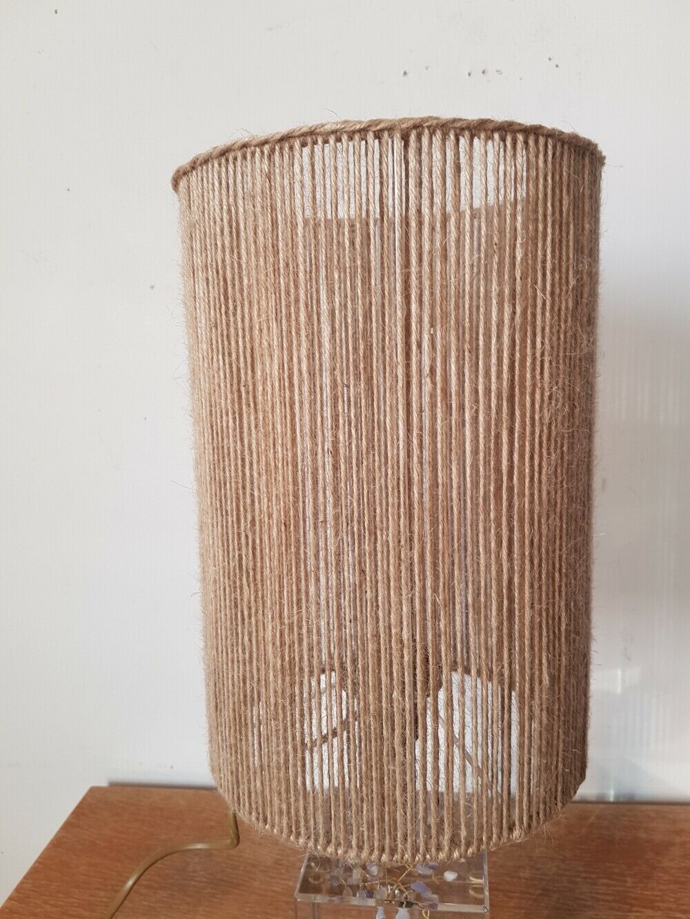 Resin lamp with amethyst shaft inclusion