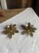Paire de bougeoirs, feuilles de houx, en laiton