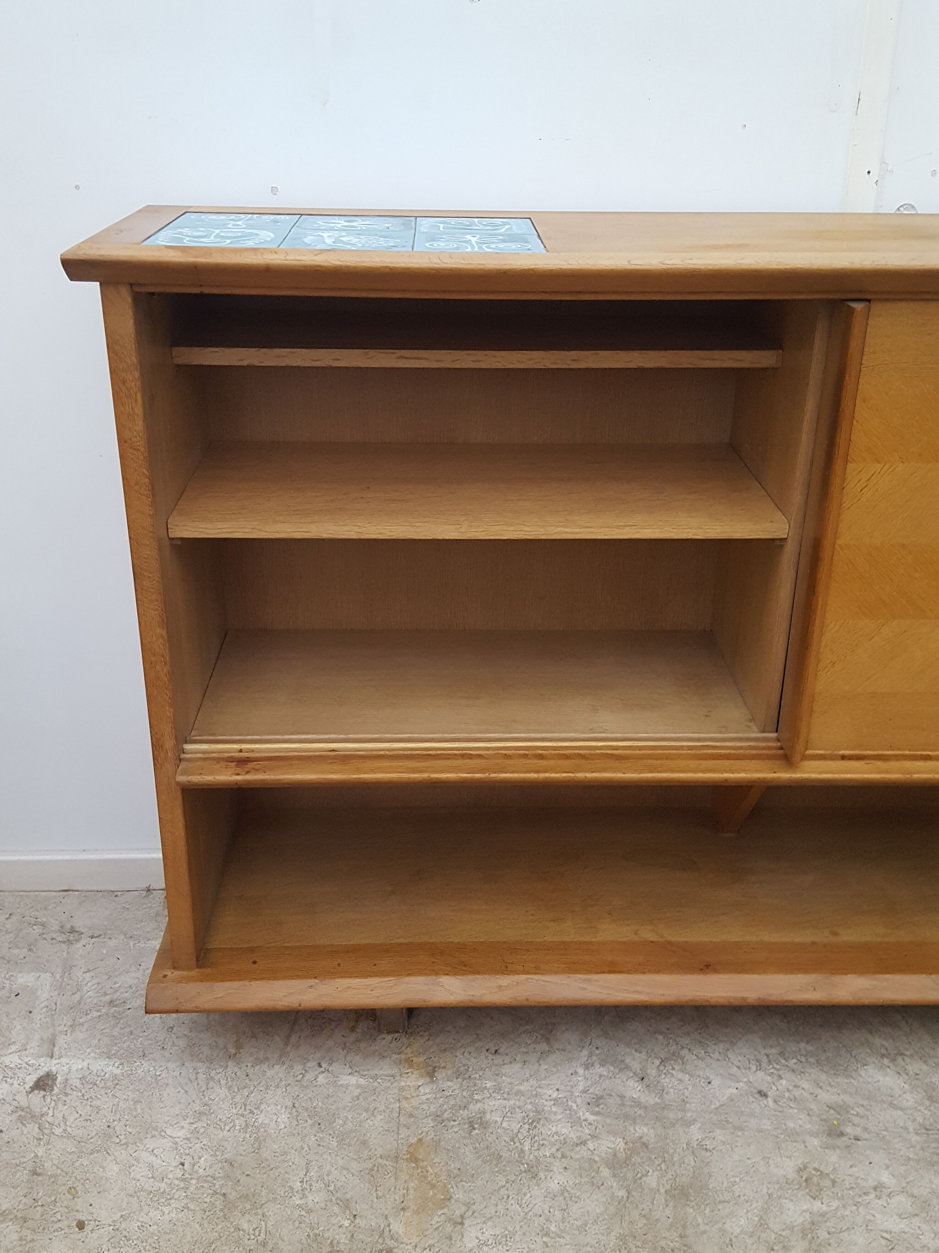 Guillerme et Chambron sideboard