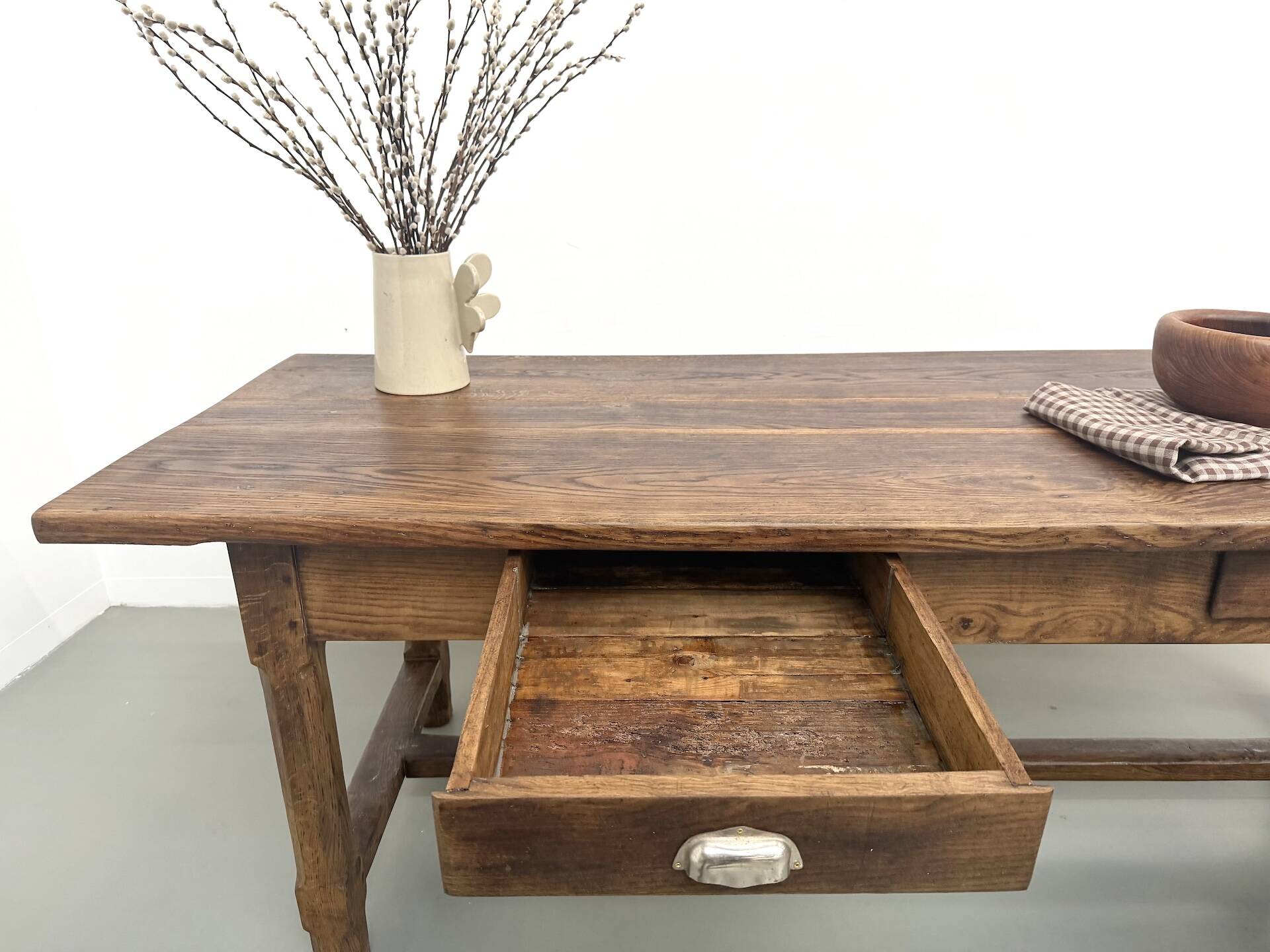 Authentic French farmhouse table from 1890 in solid oak with two drawers.
