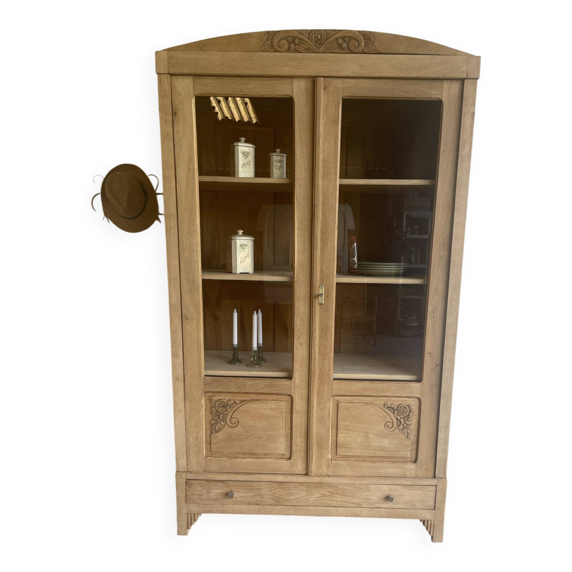 Display cabinet
