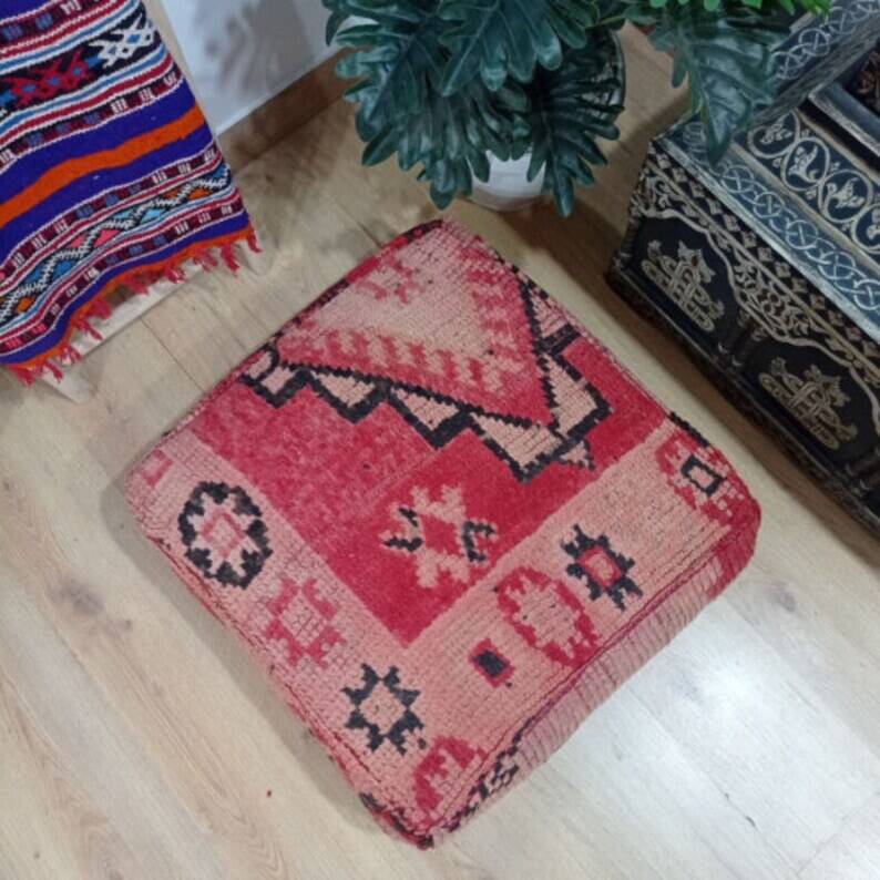 Handmade Berber pouf in wool 60 X 60 X 20 CM