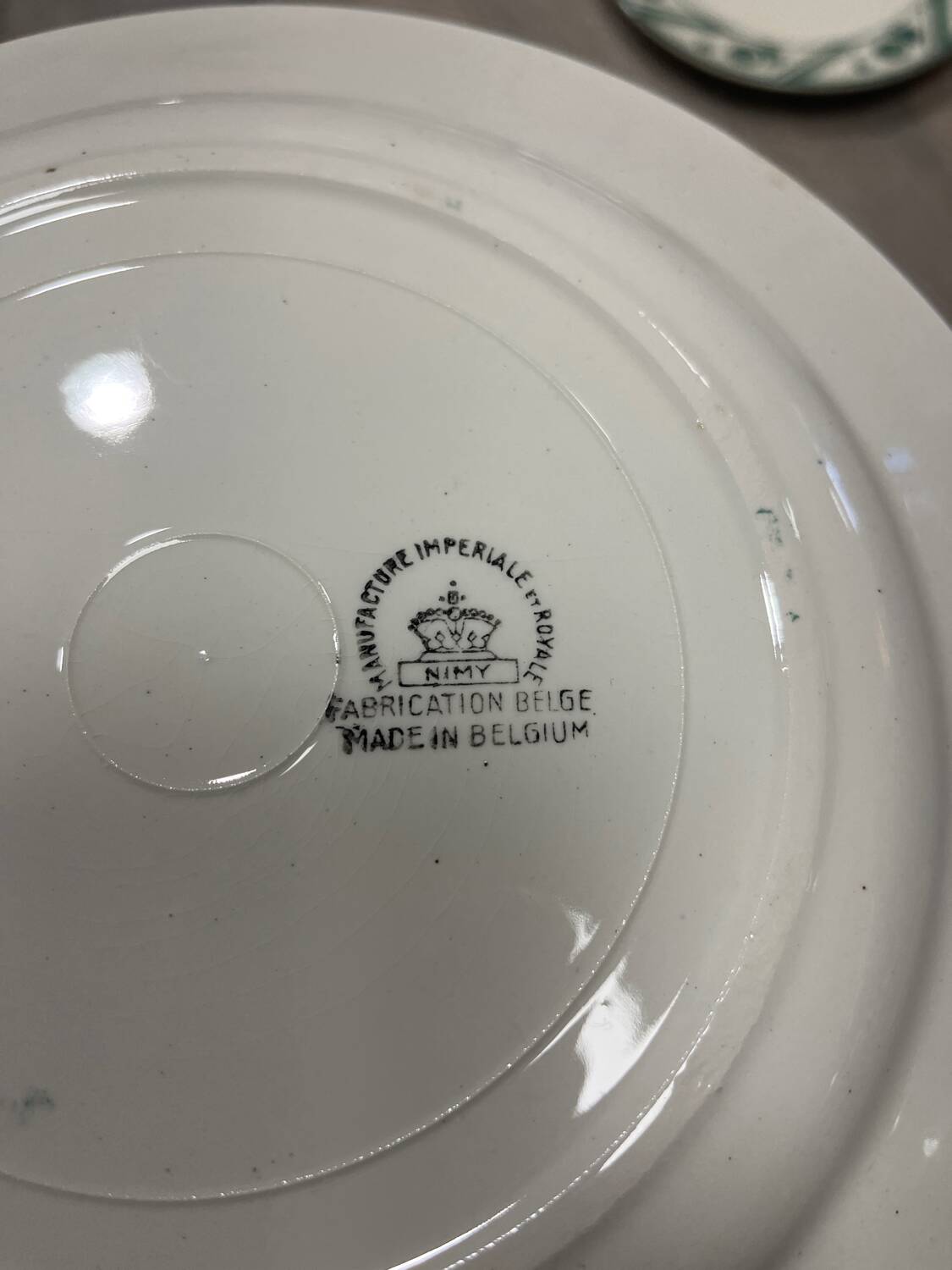 Set of 8 plates