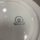Set of 8 plates