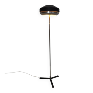 Lampe sur pied modèle