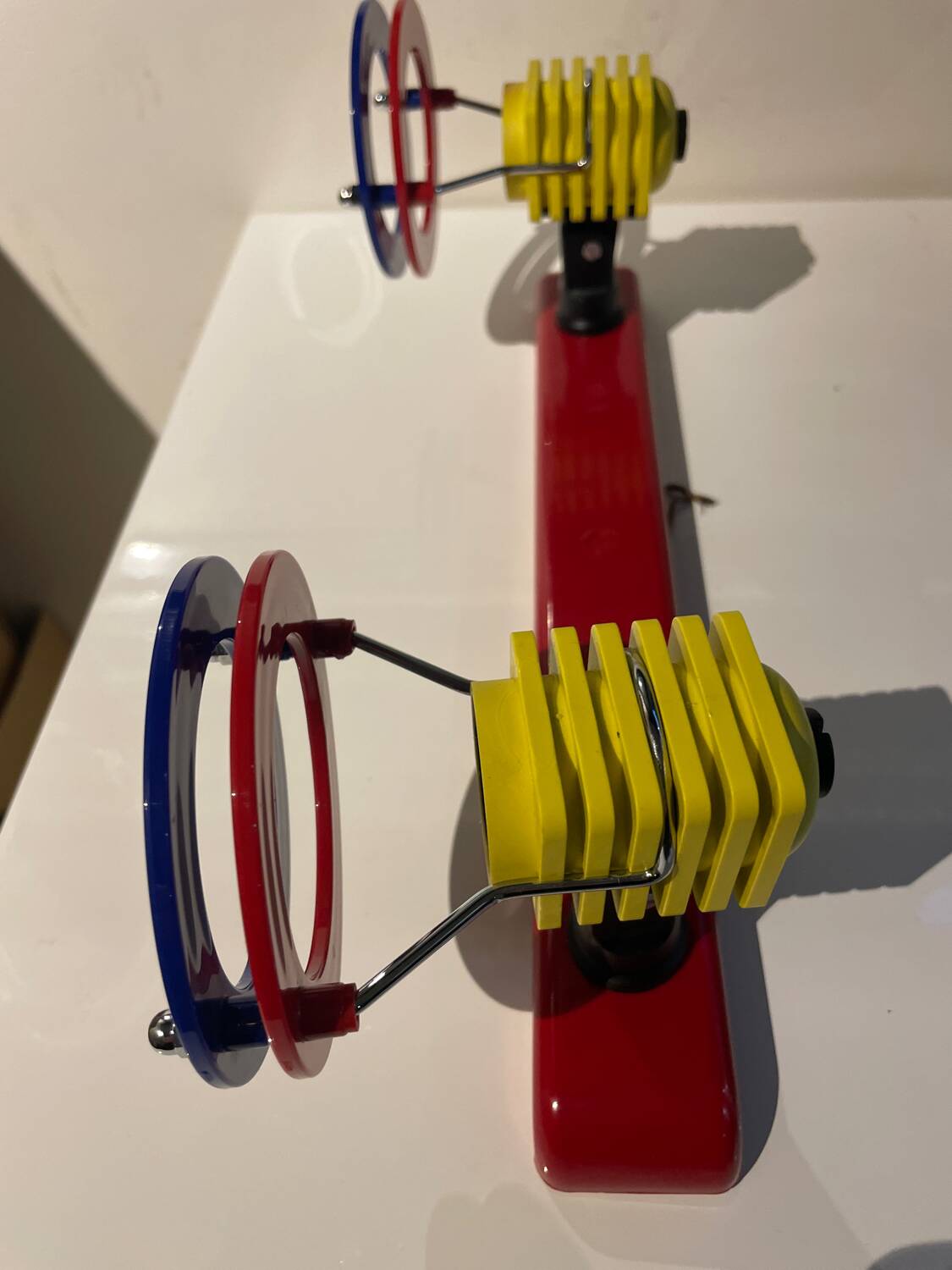 Luminaire with 2 spots in Memphis style