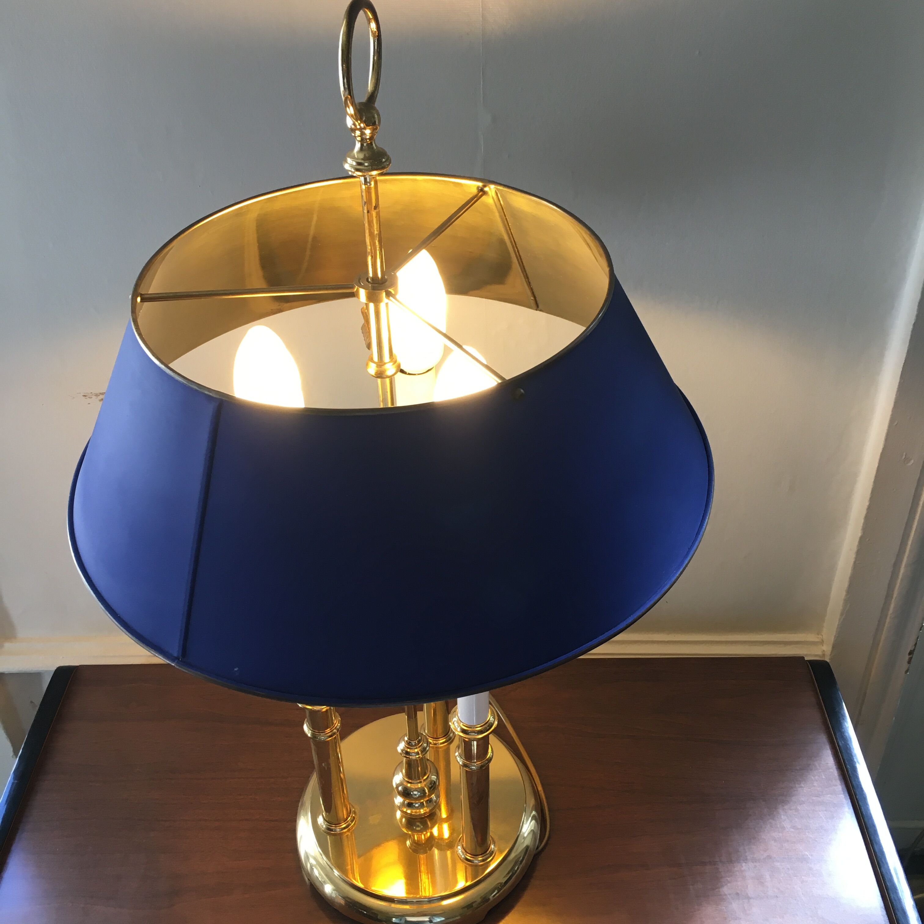 Golden bronze hot water lamp