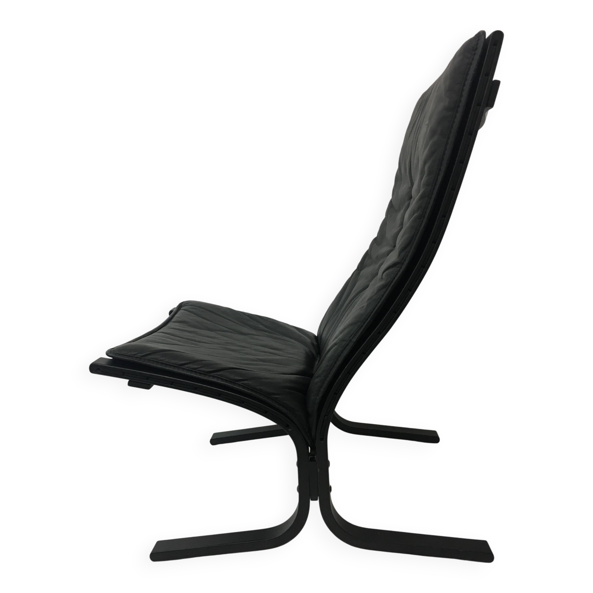 Mid-Century design black leather lounge chair by Ingmar Relling for Westnof