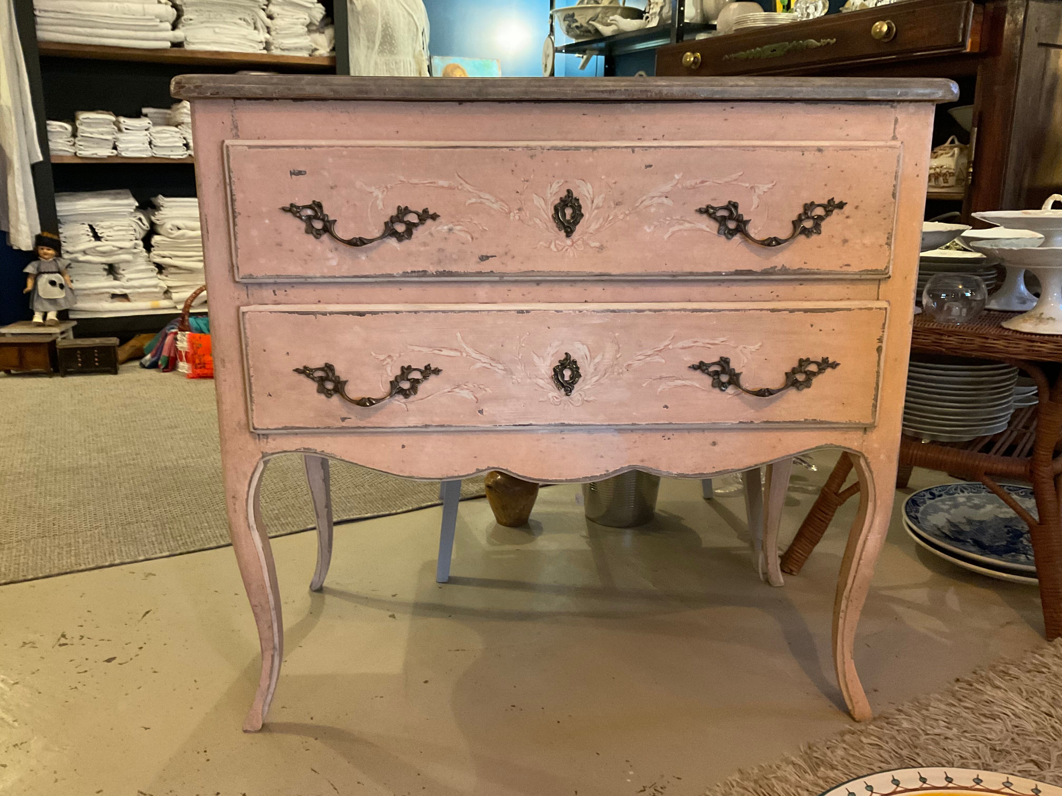 Chest of drawers with 2 drawers