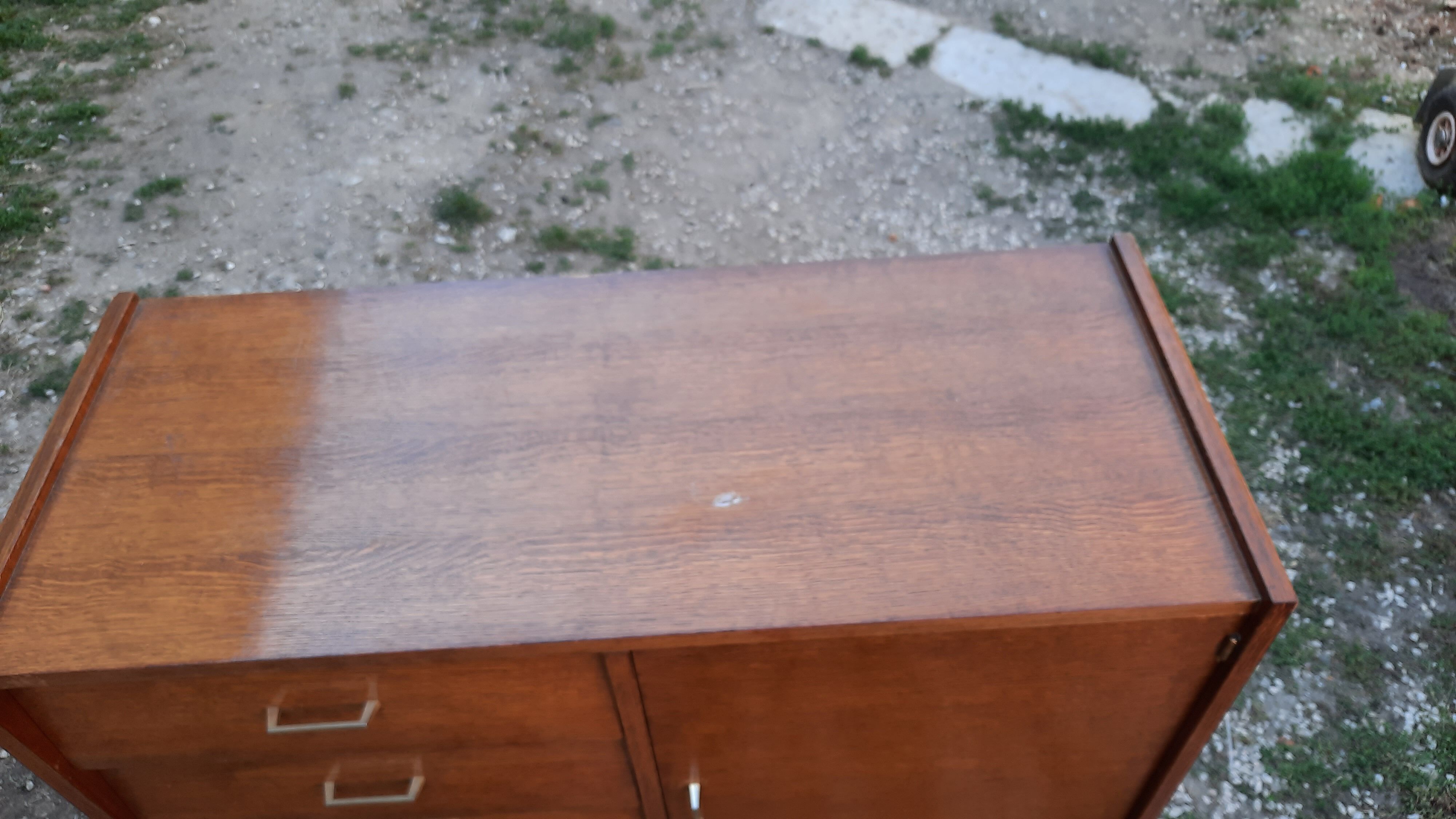 Furniture low year 60/70 foot spindle