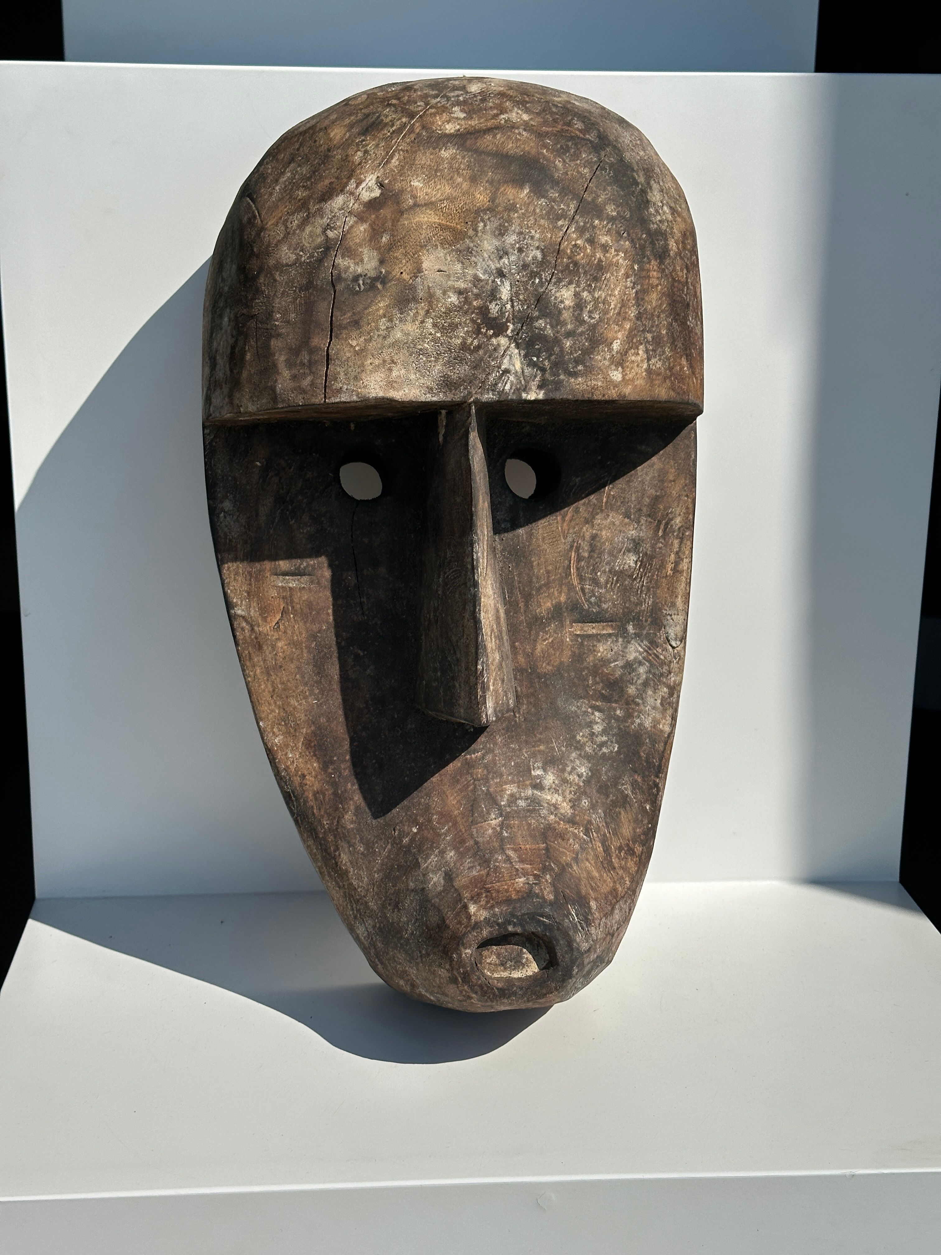 Large Timor mask in patinated wood H:50cm (1)