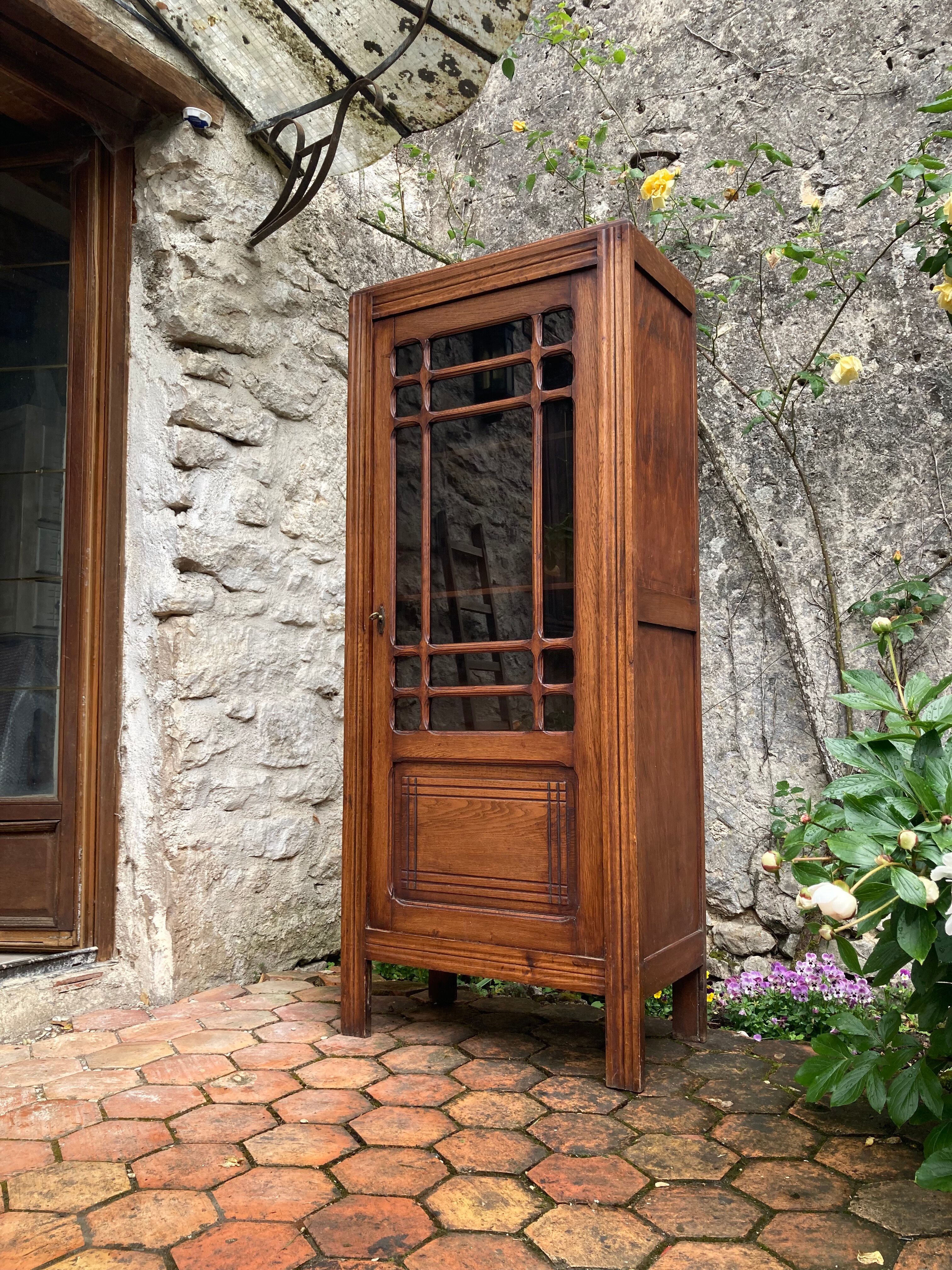Armoire vitrée style art déco