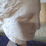 Statuette