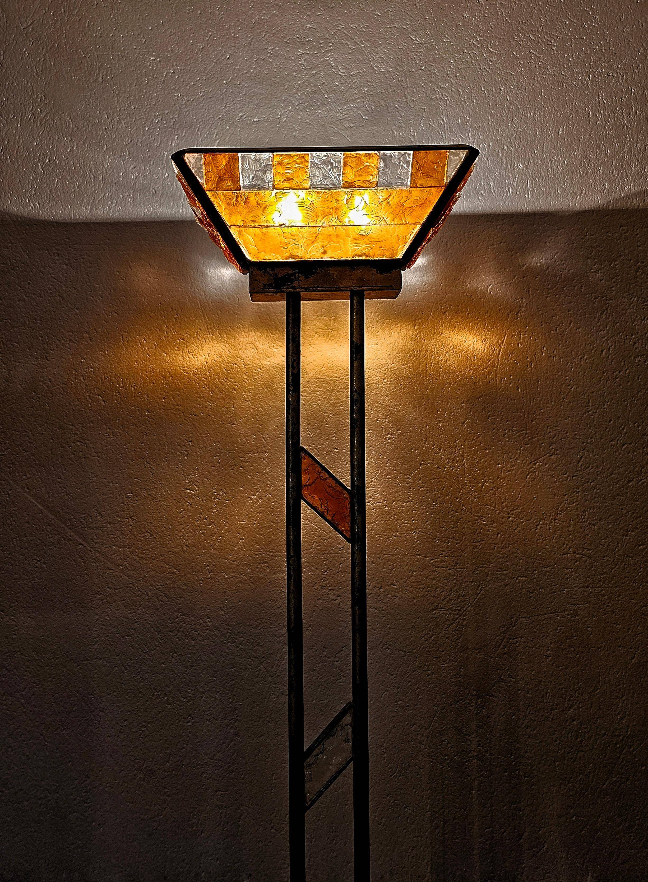 Brutalist Longobard floor lamp in hammered glass and gilded iron