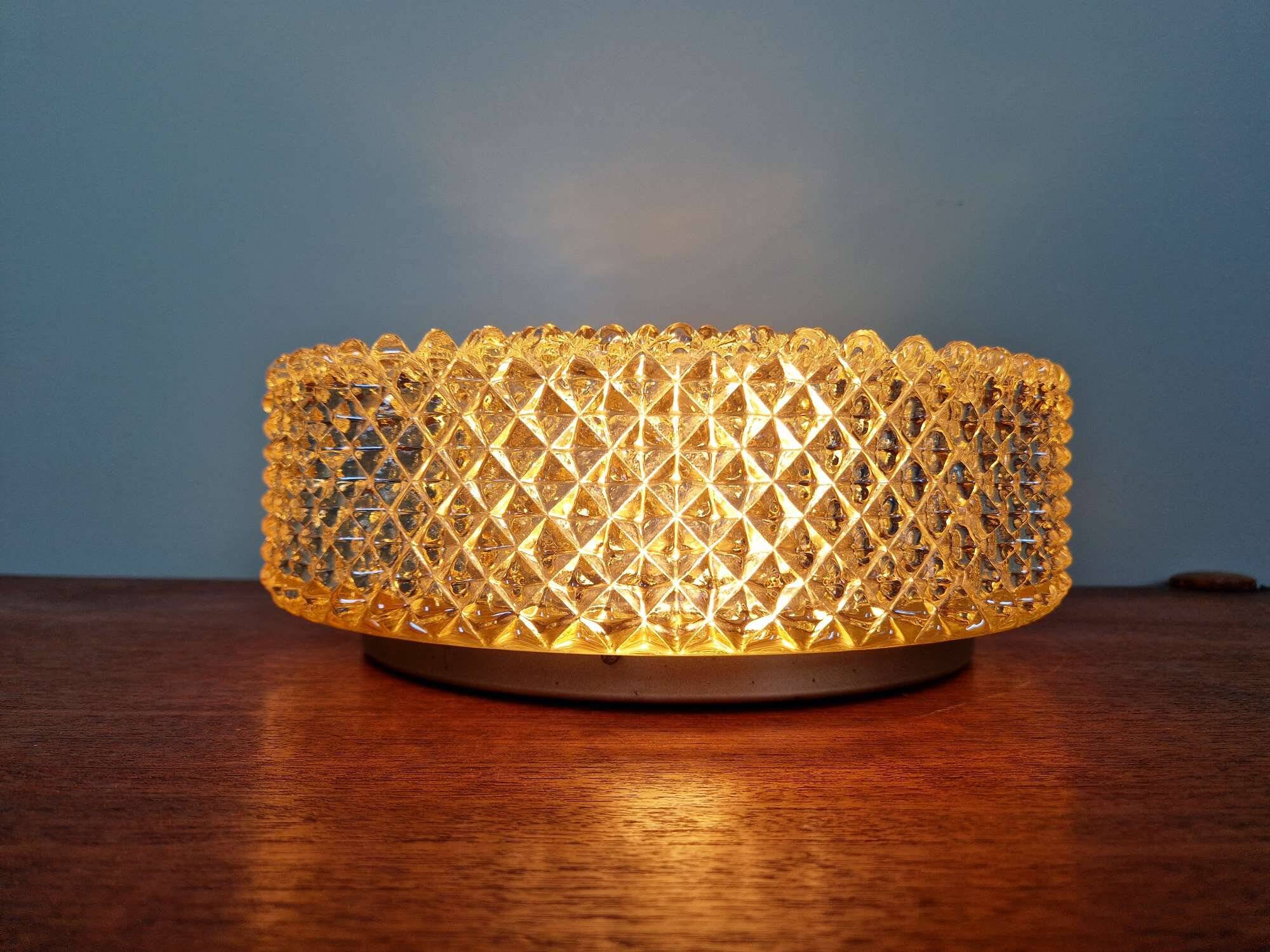 Plafonnier ou applique murale en cristal ambré et métal doré, 1970