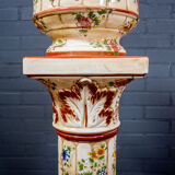 Piedestal with vase / flower pot