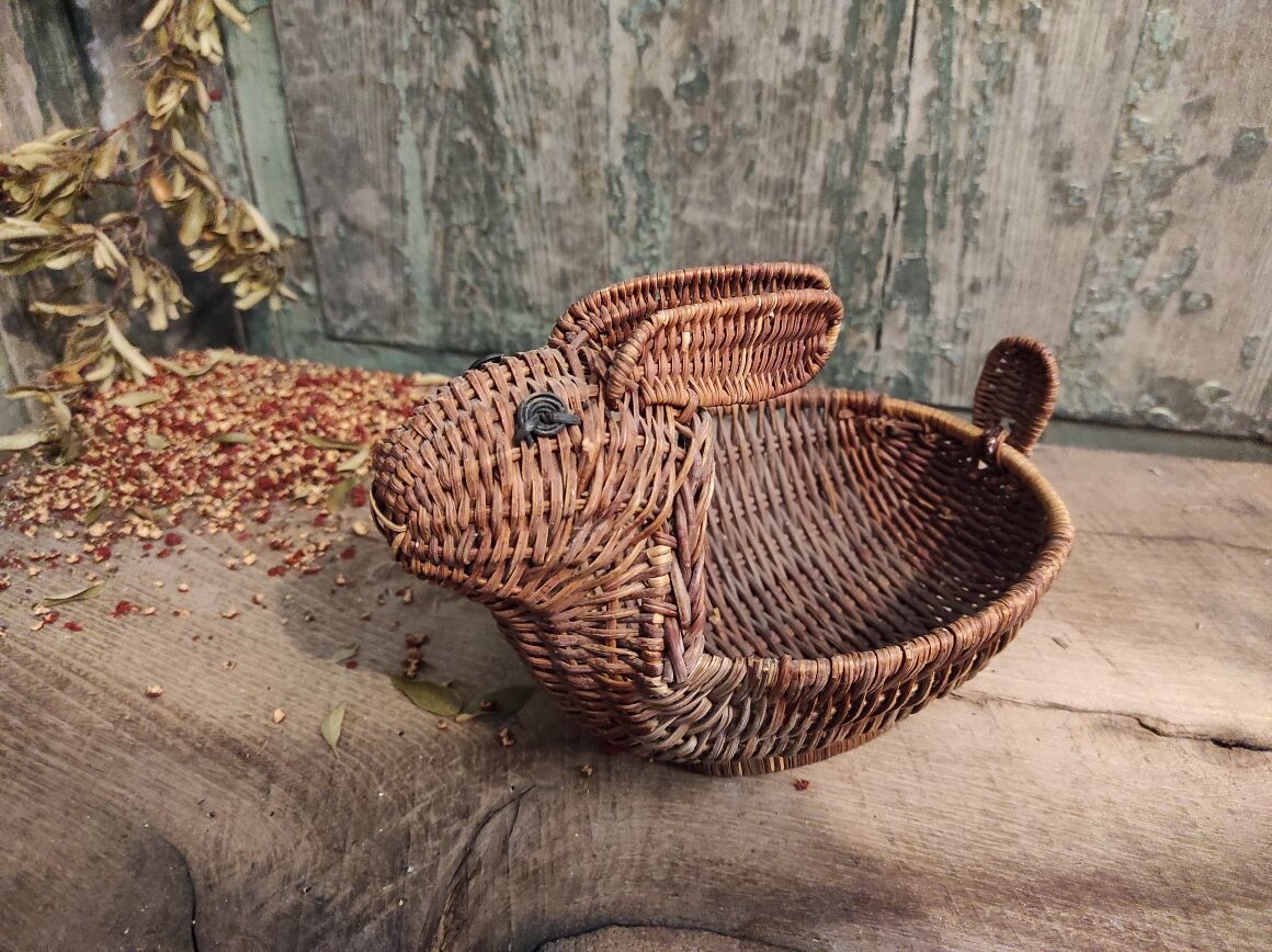 Vintage French basket, rabbit shaped