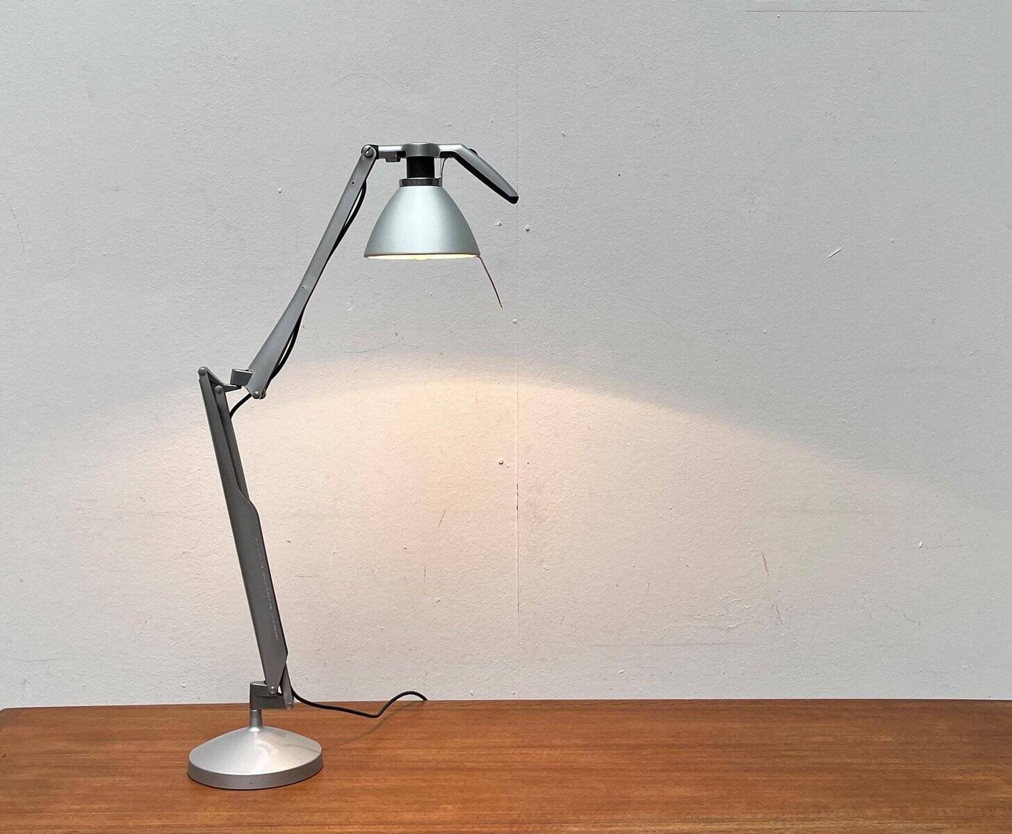 Fortebraccio D33 table lamp by Alberto Meda and Paolo Rizzatto for Luceplan.