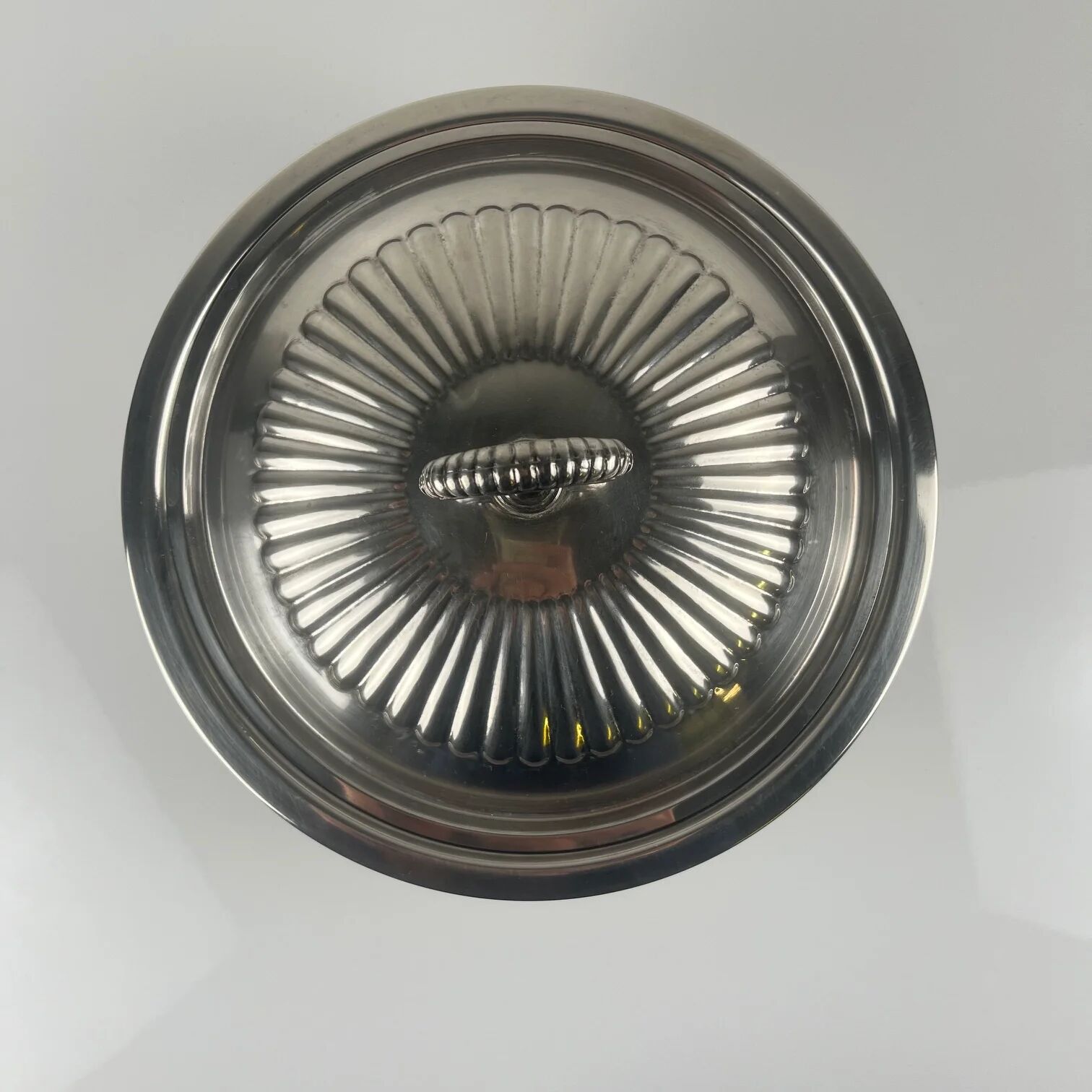 Vegetable dish / Italian soup tureen in silver-plated metal, PM Italy, circa 1960-1980.