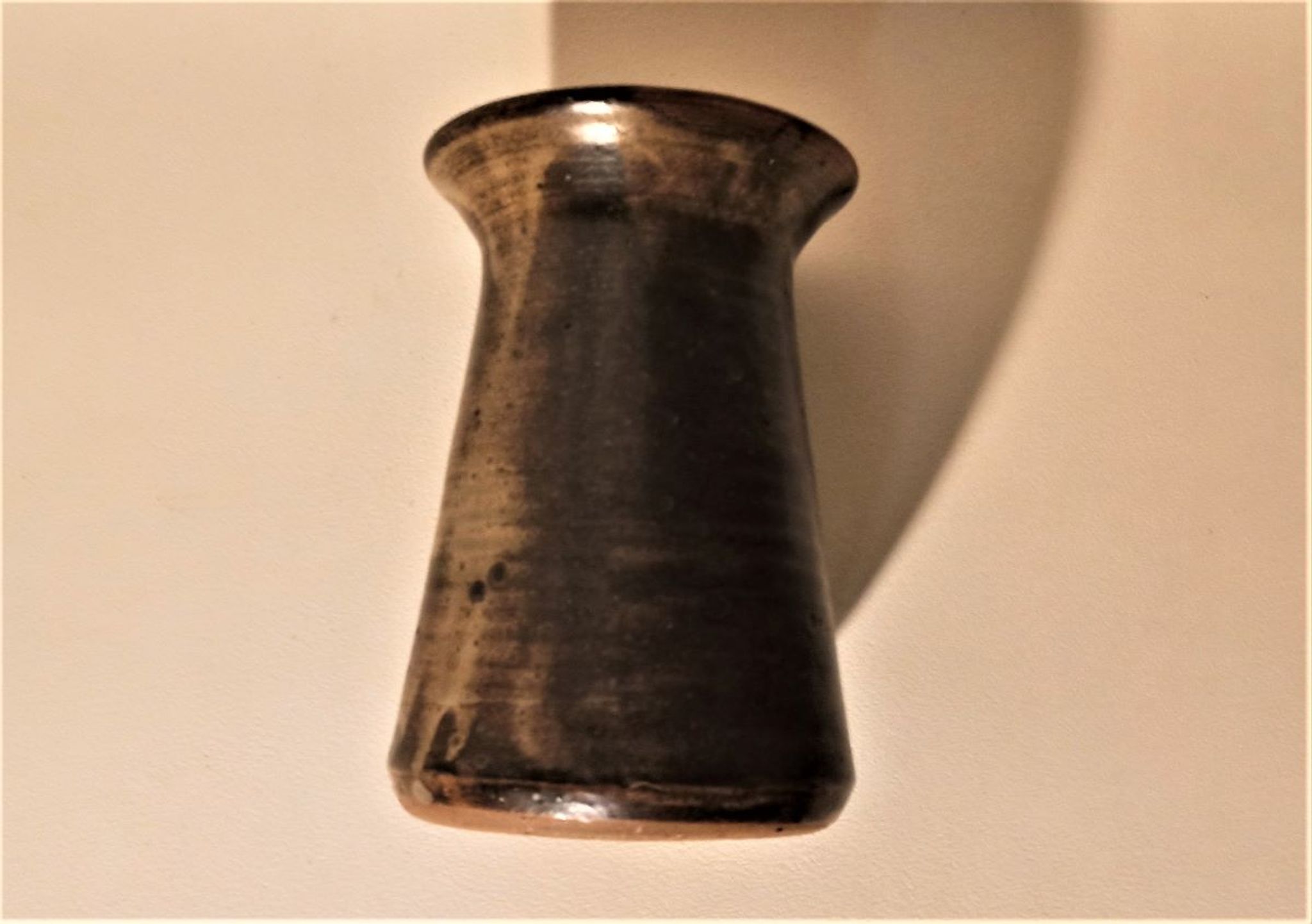 Sandstone vase 70s height 18.5 cm