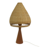 Lampe de table danoise moderne en teck et rotin des années 1960, lumière en osier du milieu du siècle.