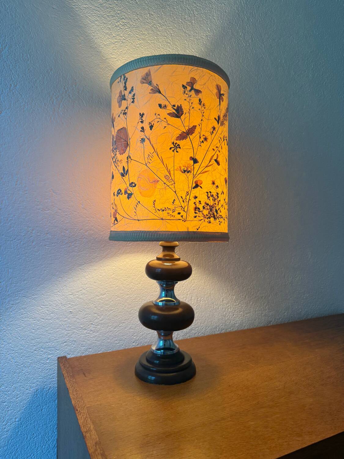 70s wooden chrome flower lamp