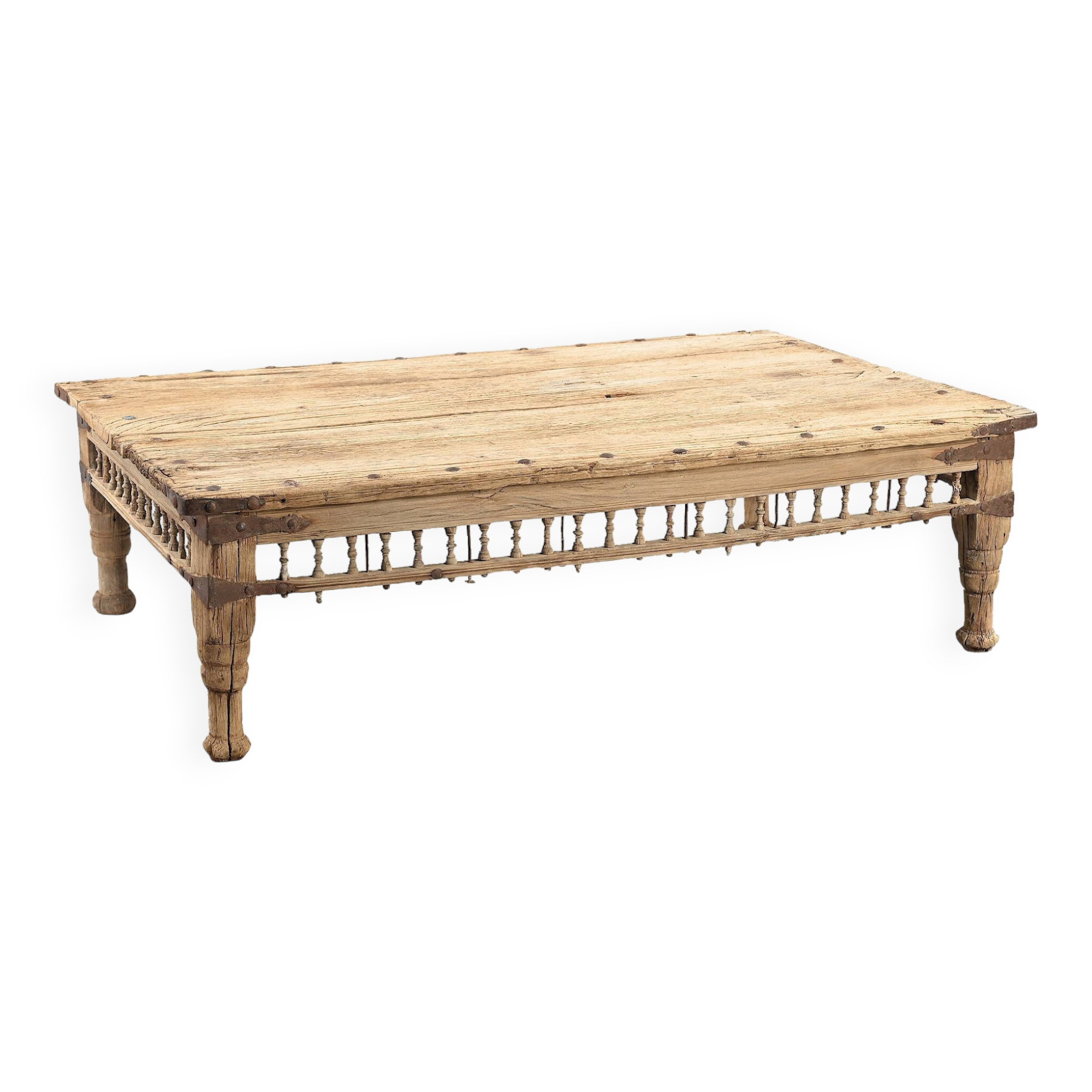 Basti - Antique coffee table with nails n°11