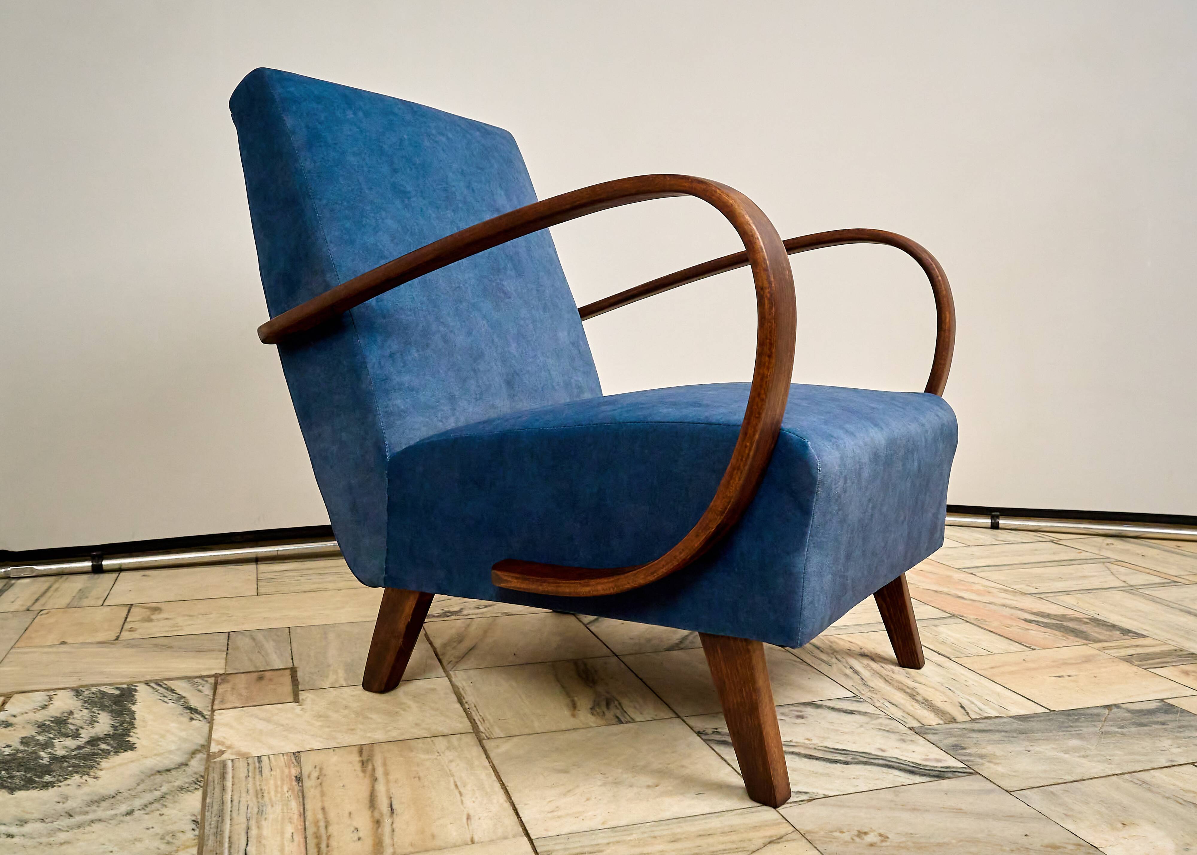 Jindrich Halabala armchair, Czechoslovakia 1940s