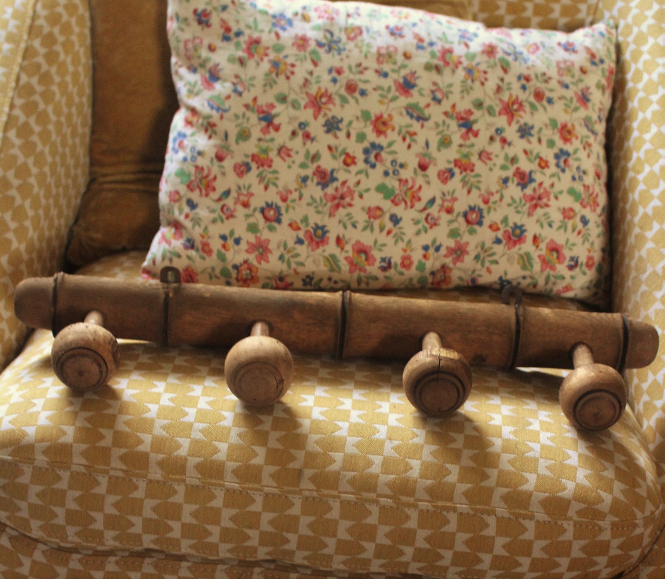 Coat rack vintage wood bamboo four hooks