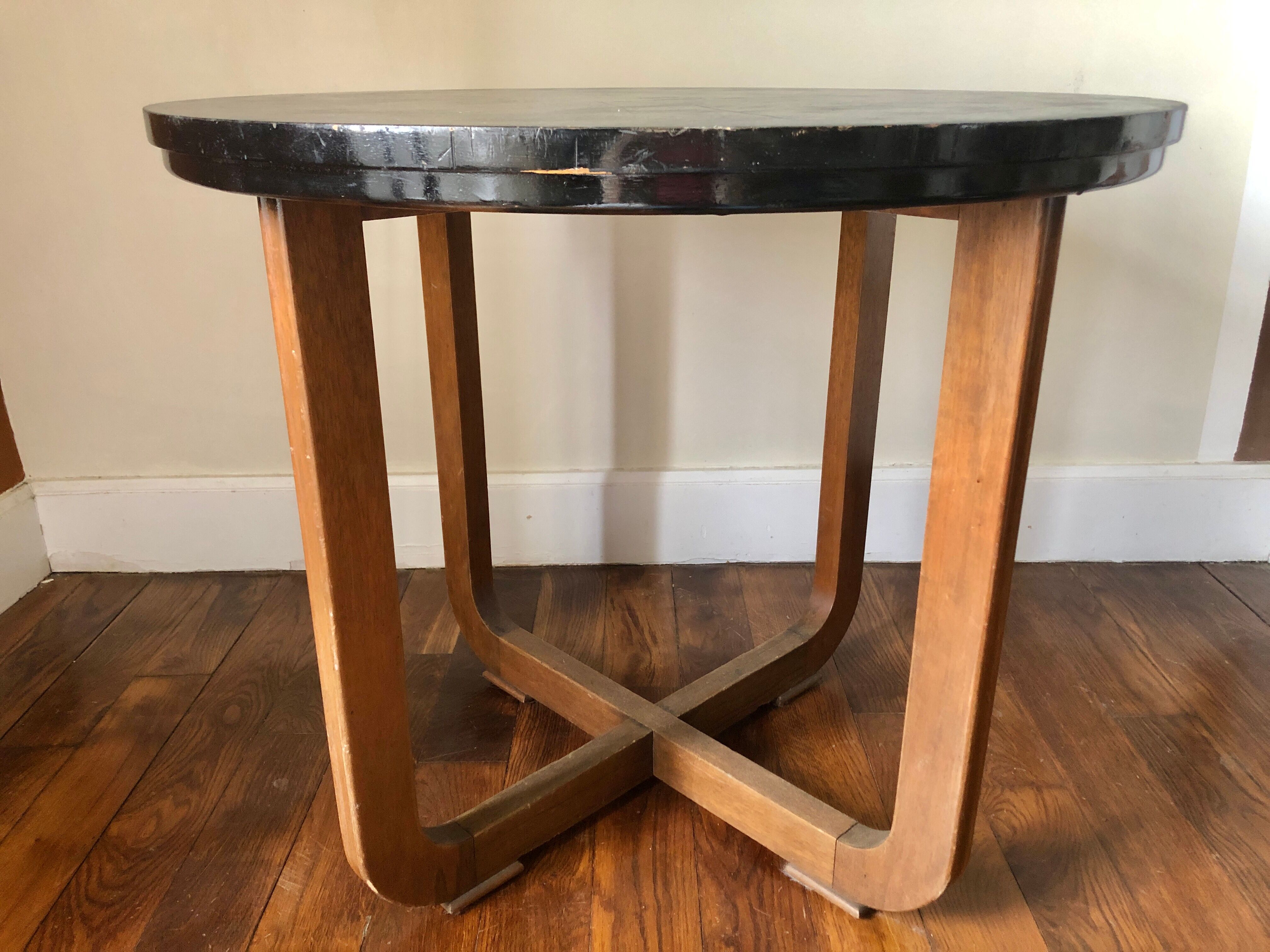 Round side table or Art Deco pedestal table, 1930s