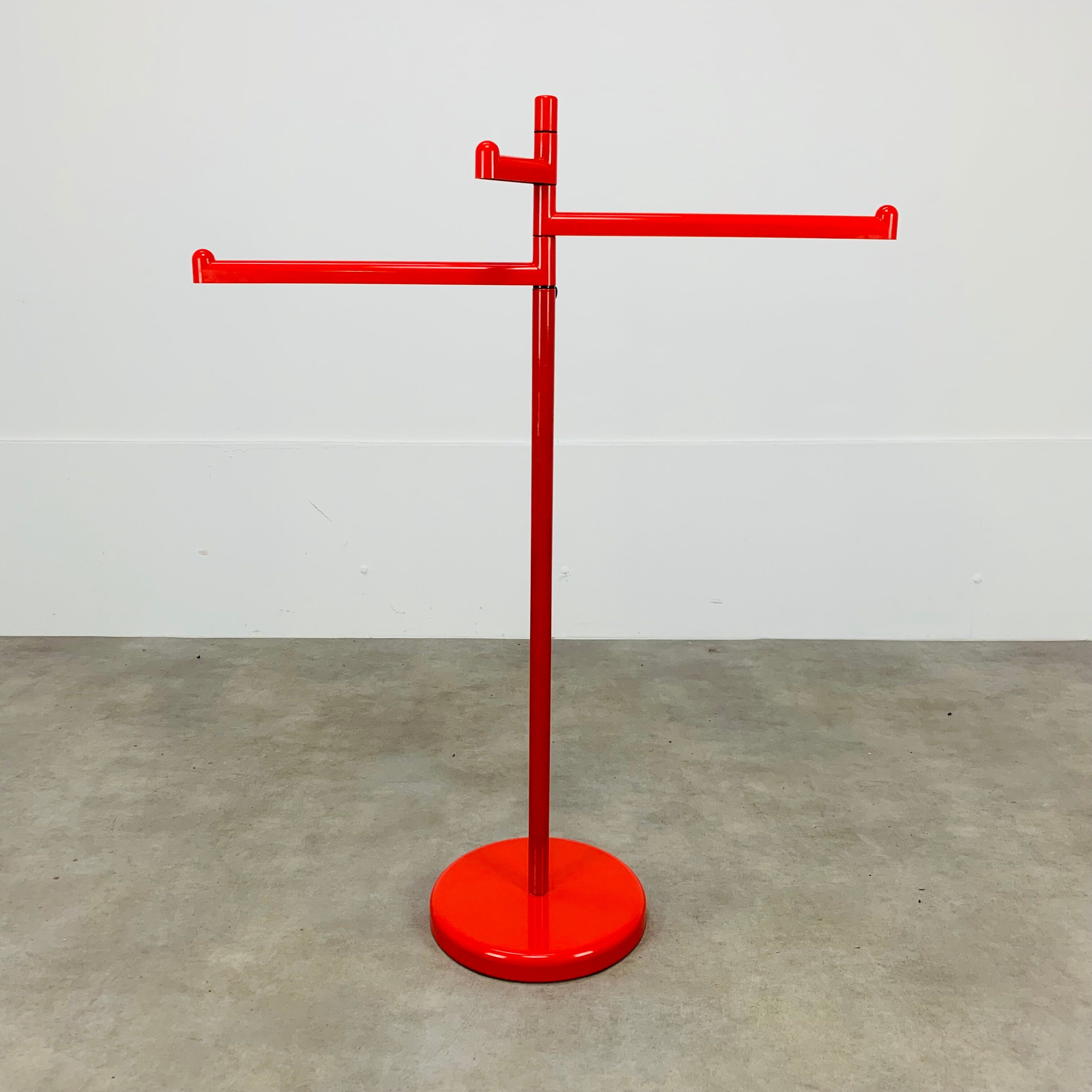 Valet or towel rack Makio Hasuike red for Metalplastica italy