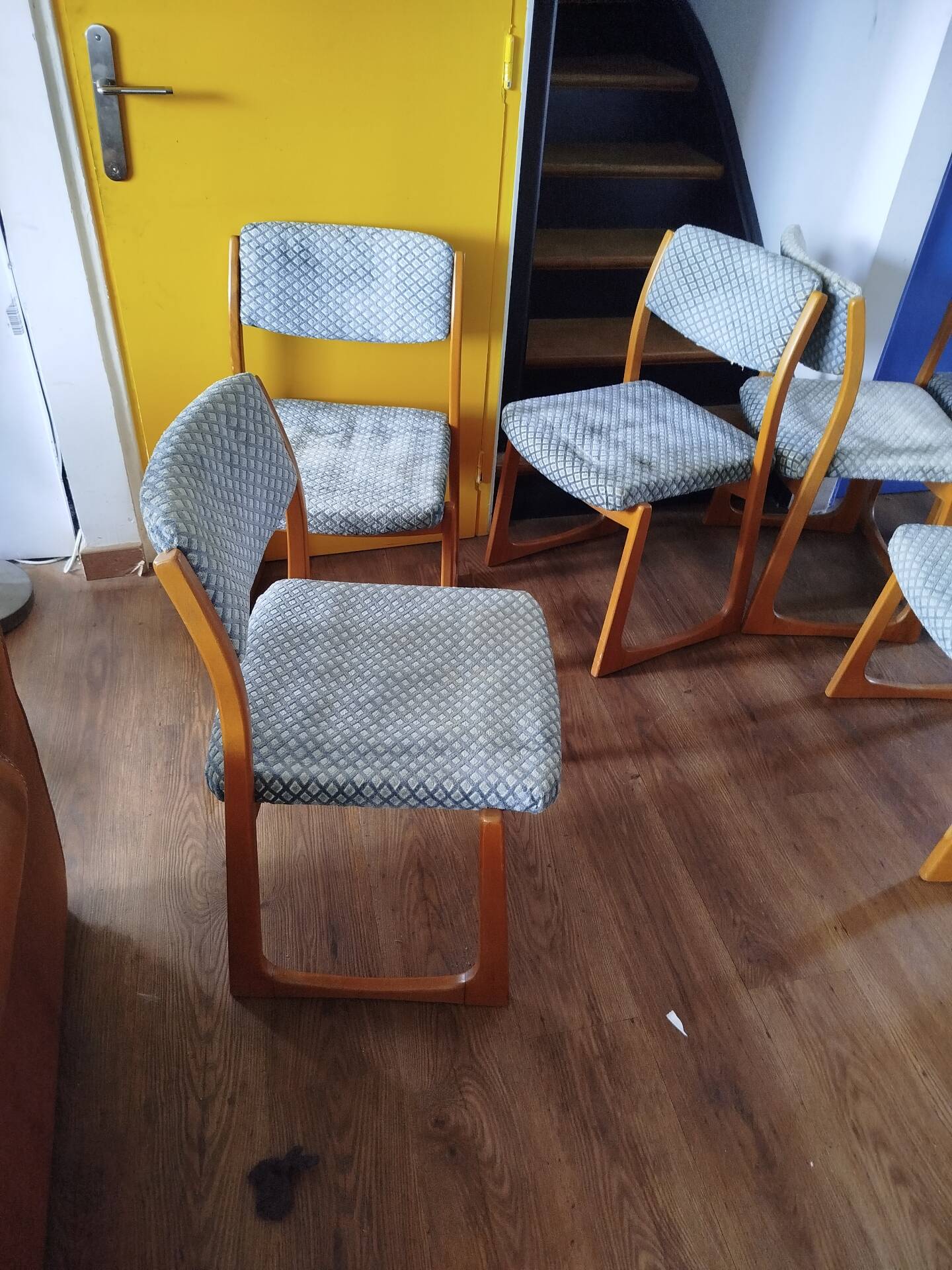 Ensemble de 6 chaises traineau, années 70