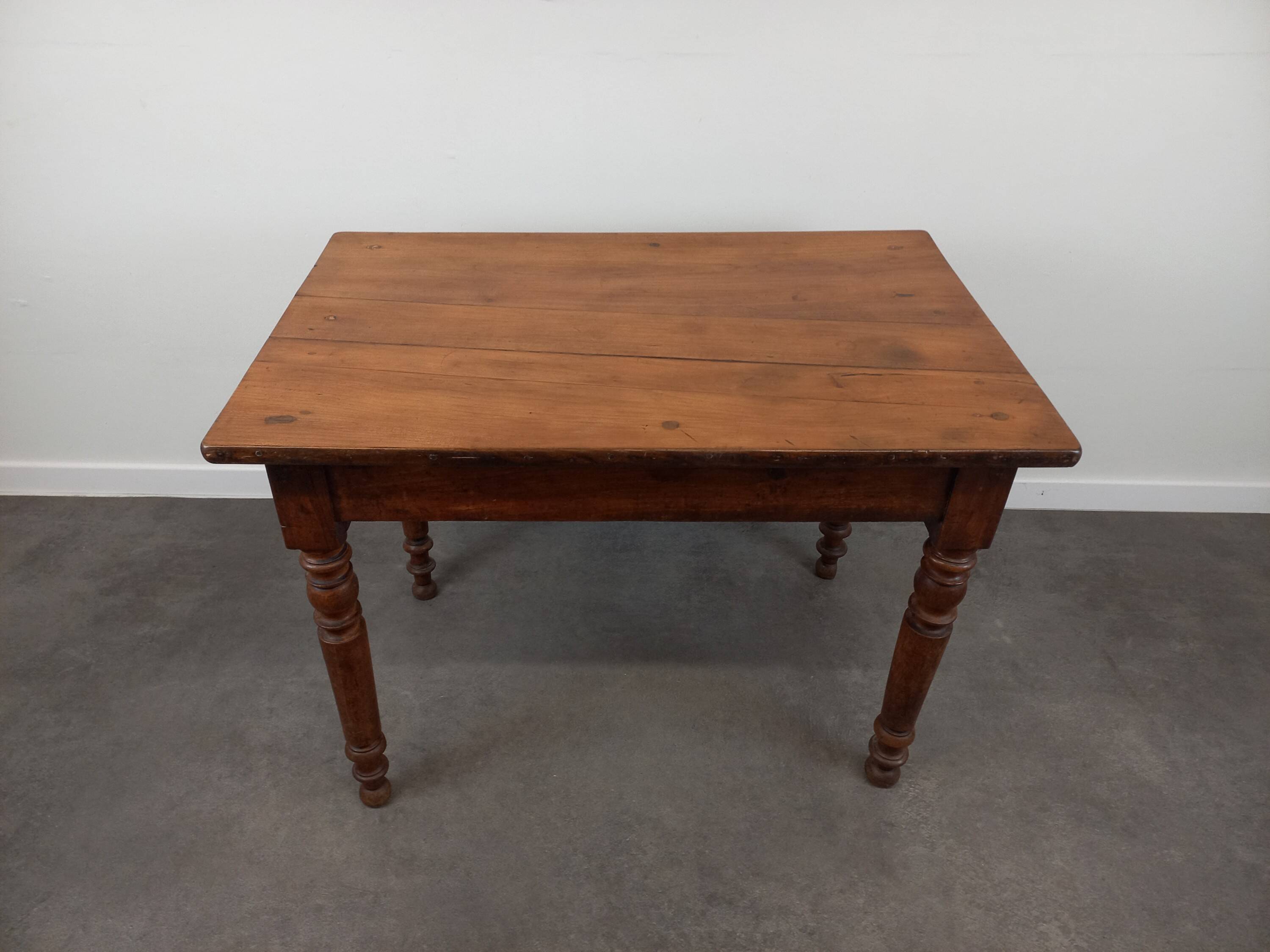 Table bistrot en noyer