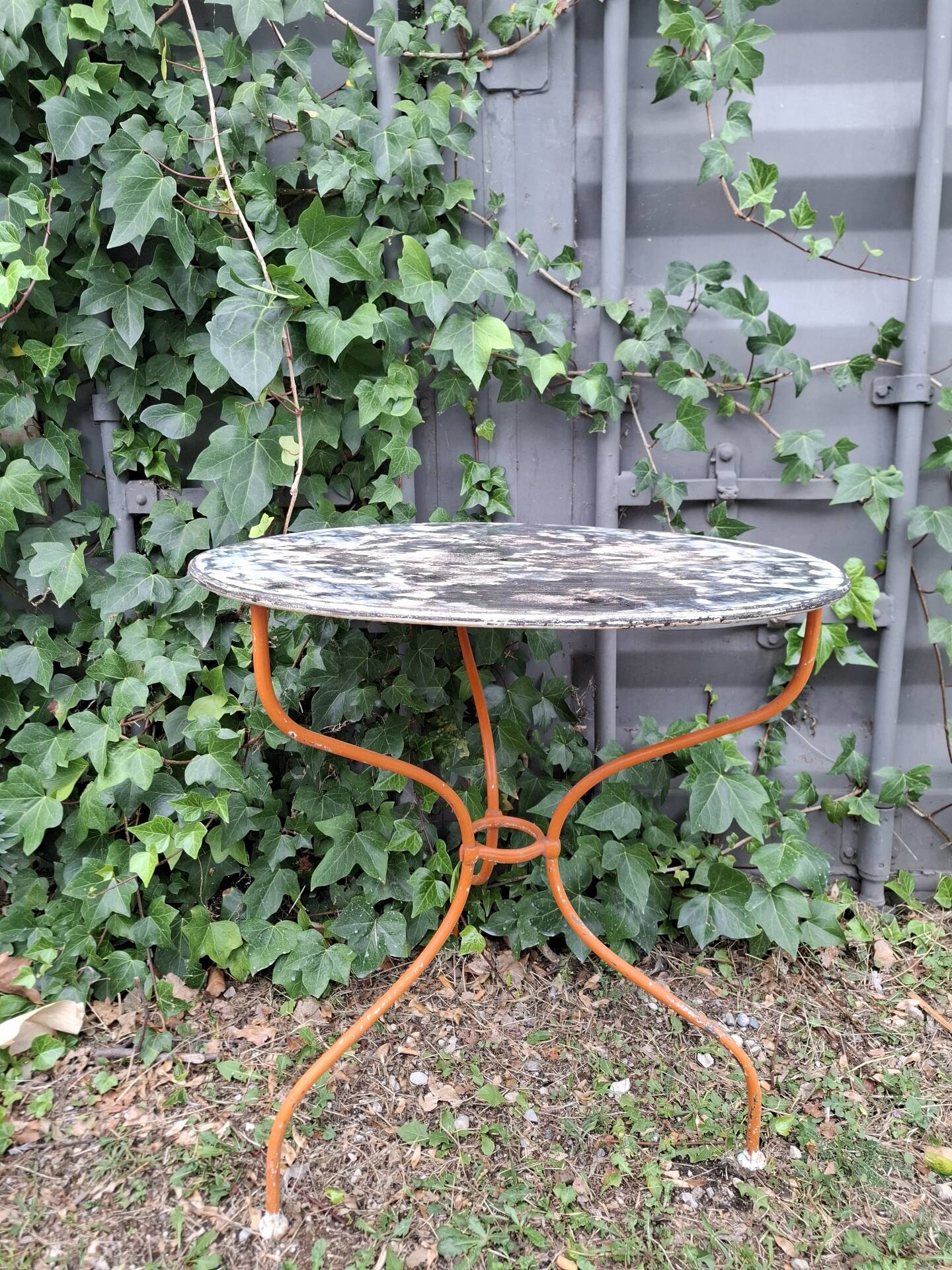 Iron table