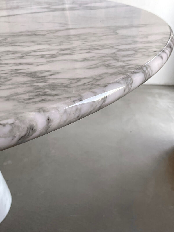 Table à manger en marbre blanc Angelo Mangiarotti  modèle m1