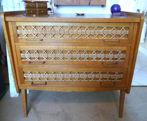 Commode en bois et rotin années 1960