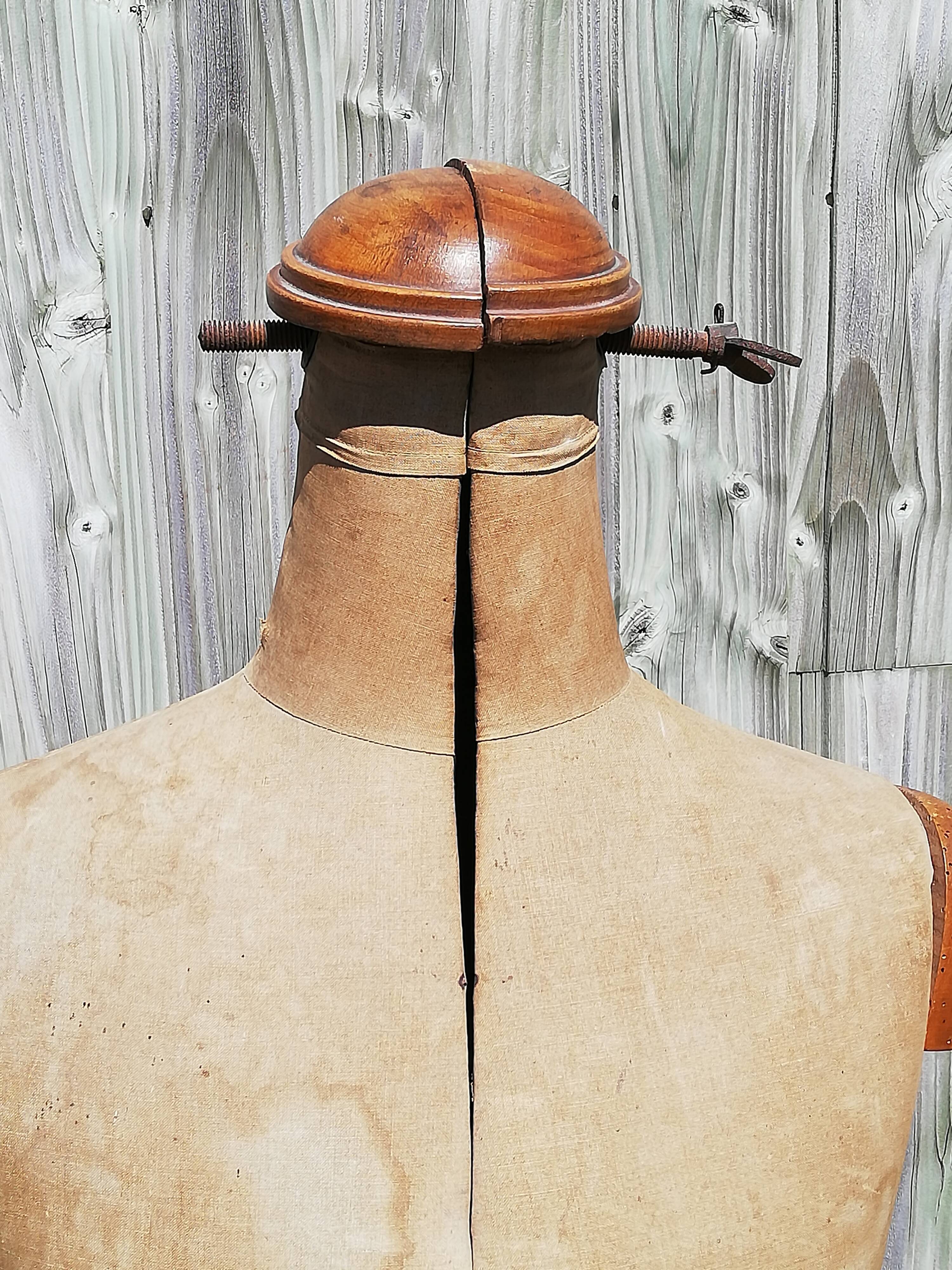 Former bust mannequin de Couturière The Formelliat