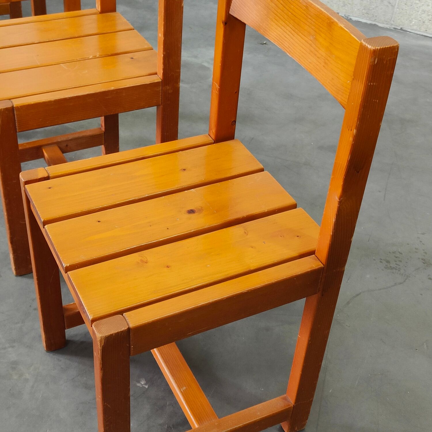 Set of 4 cubic chairs in blond pine year 60 by andré sornay