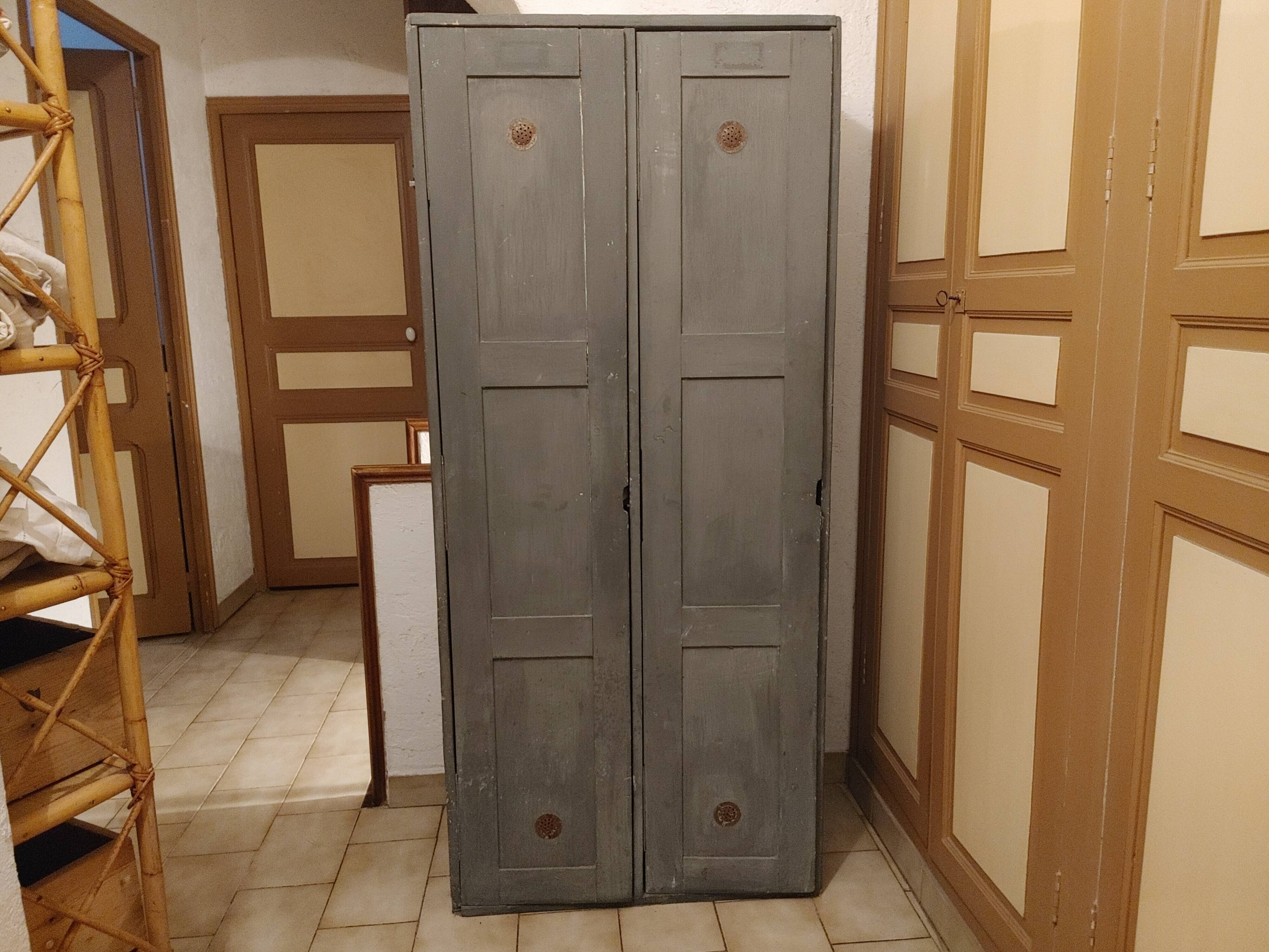 Former Parisian cabinet