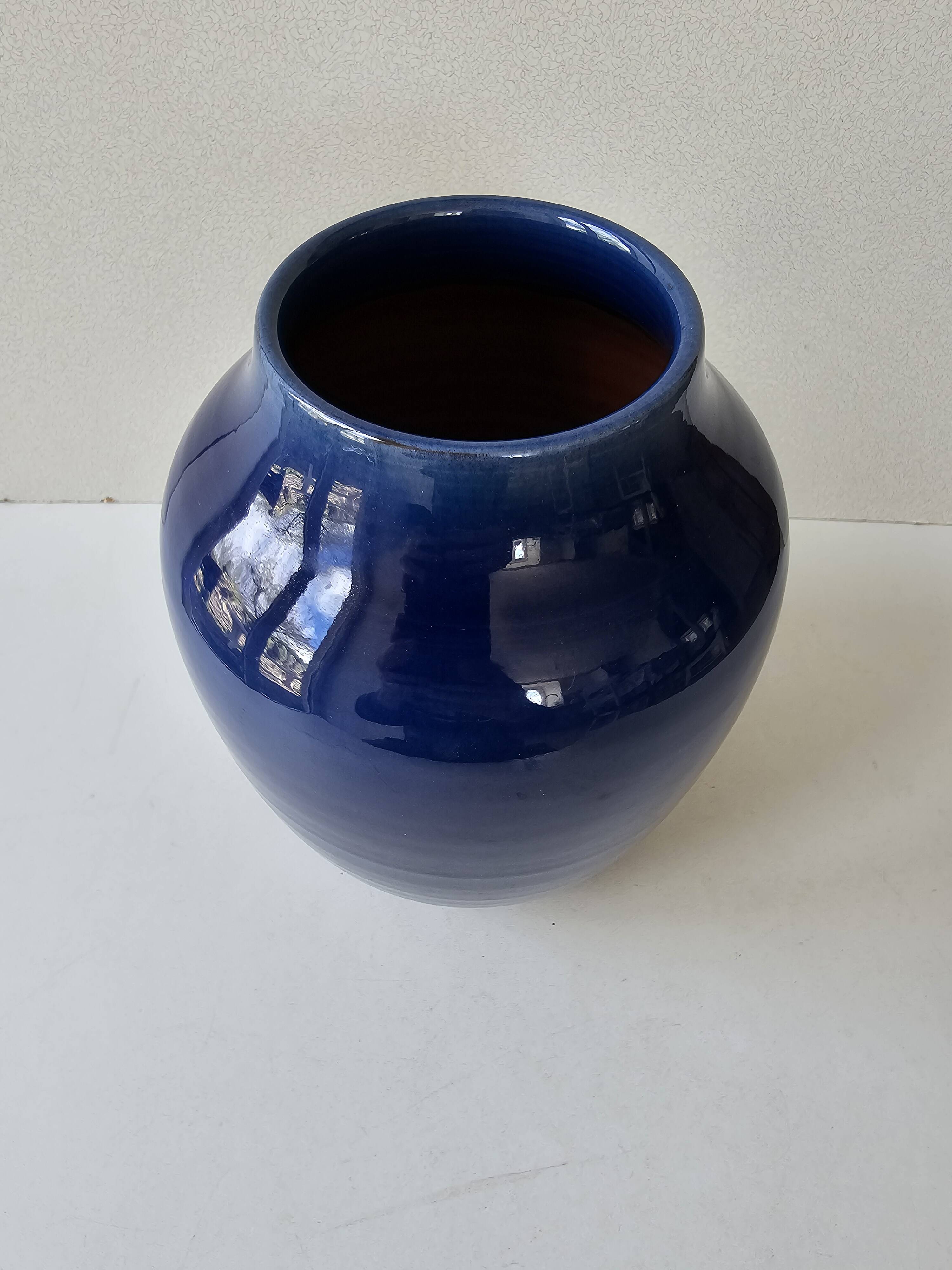 Blue ceramic stoneware vase signed Poterie du Soleil Salernes height 20cm