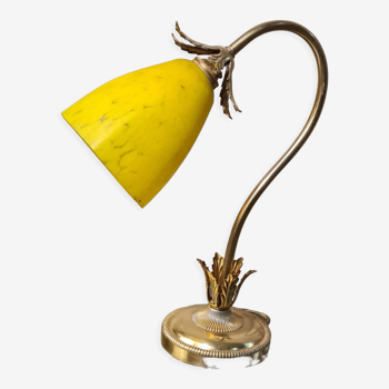 Lampe acier doré avec tulipe pate de verre jaune marbré ancienne,