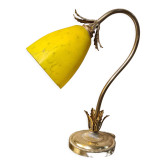 Lampe acier doré avec tulipe pate de verre jaune marbré ancienne,