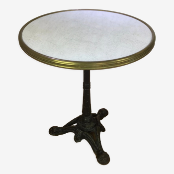 Parisian bistro table with cast iron leg
