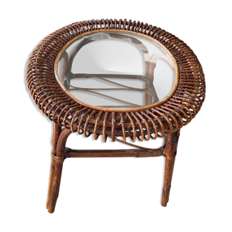 Rattan coffee table and glass in excellent condition