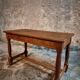 Table de ferme française ancienne en chêne et noyer (1780–1830)