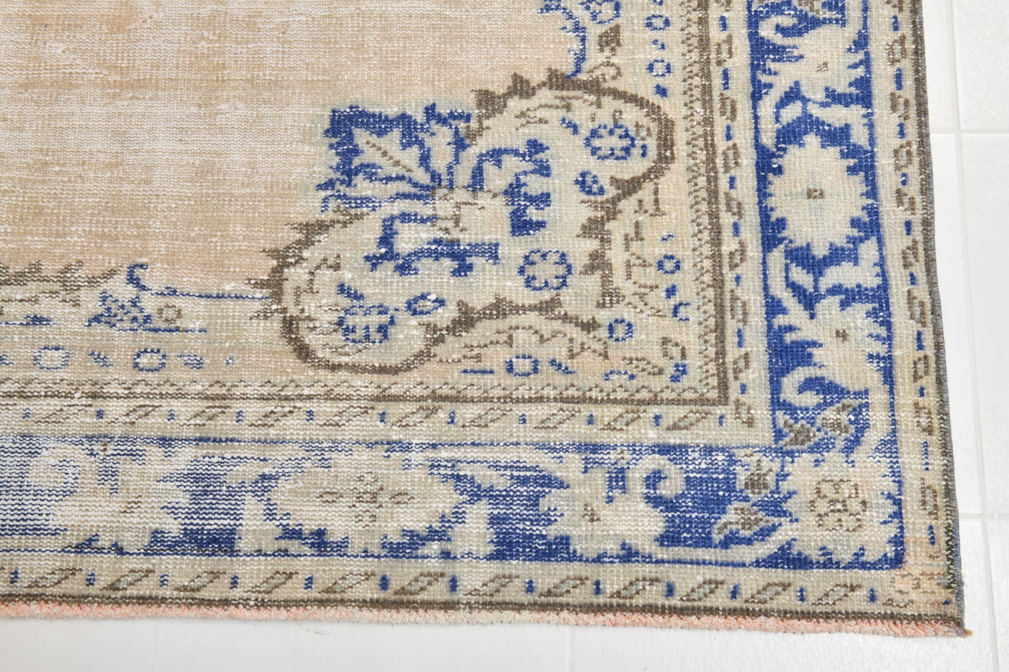 Madallion rug 225x321cm