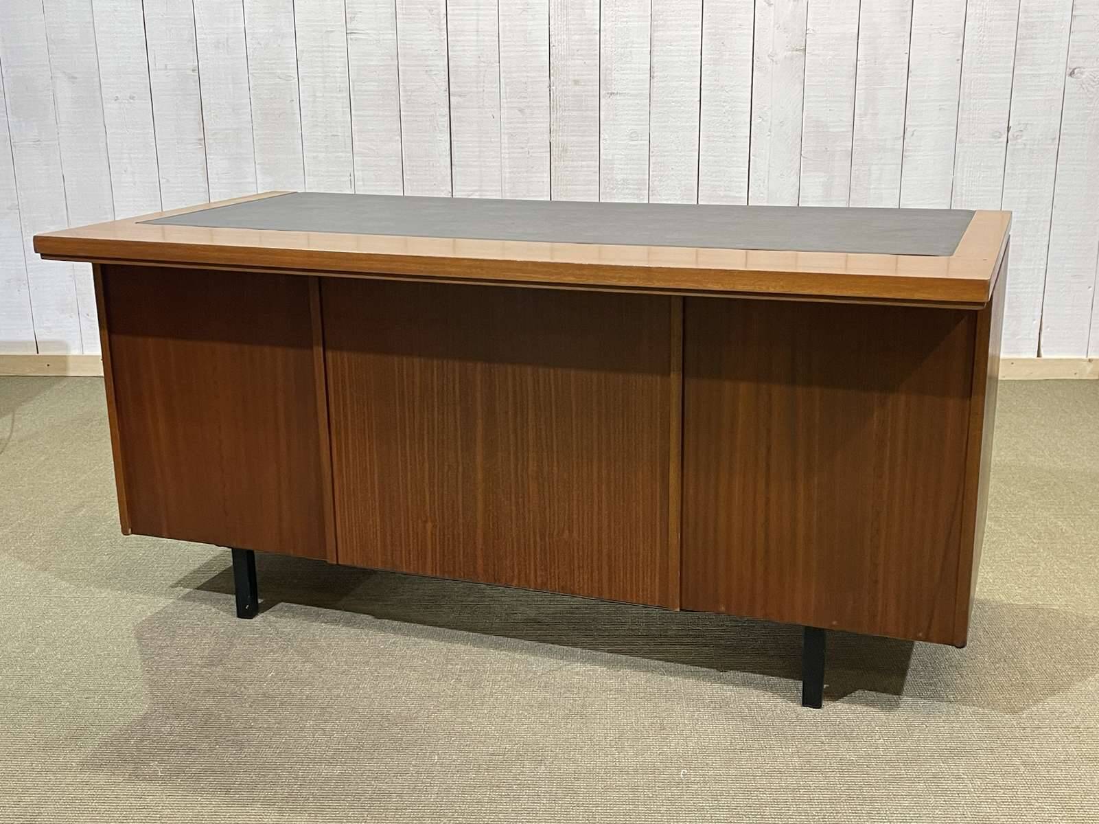 Bureau de direction anglais des années 1970 en acajou