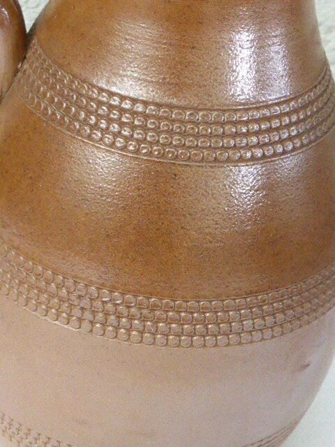 Sandstone pitcher