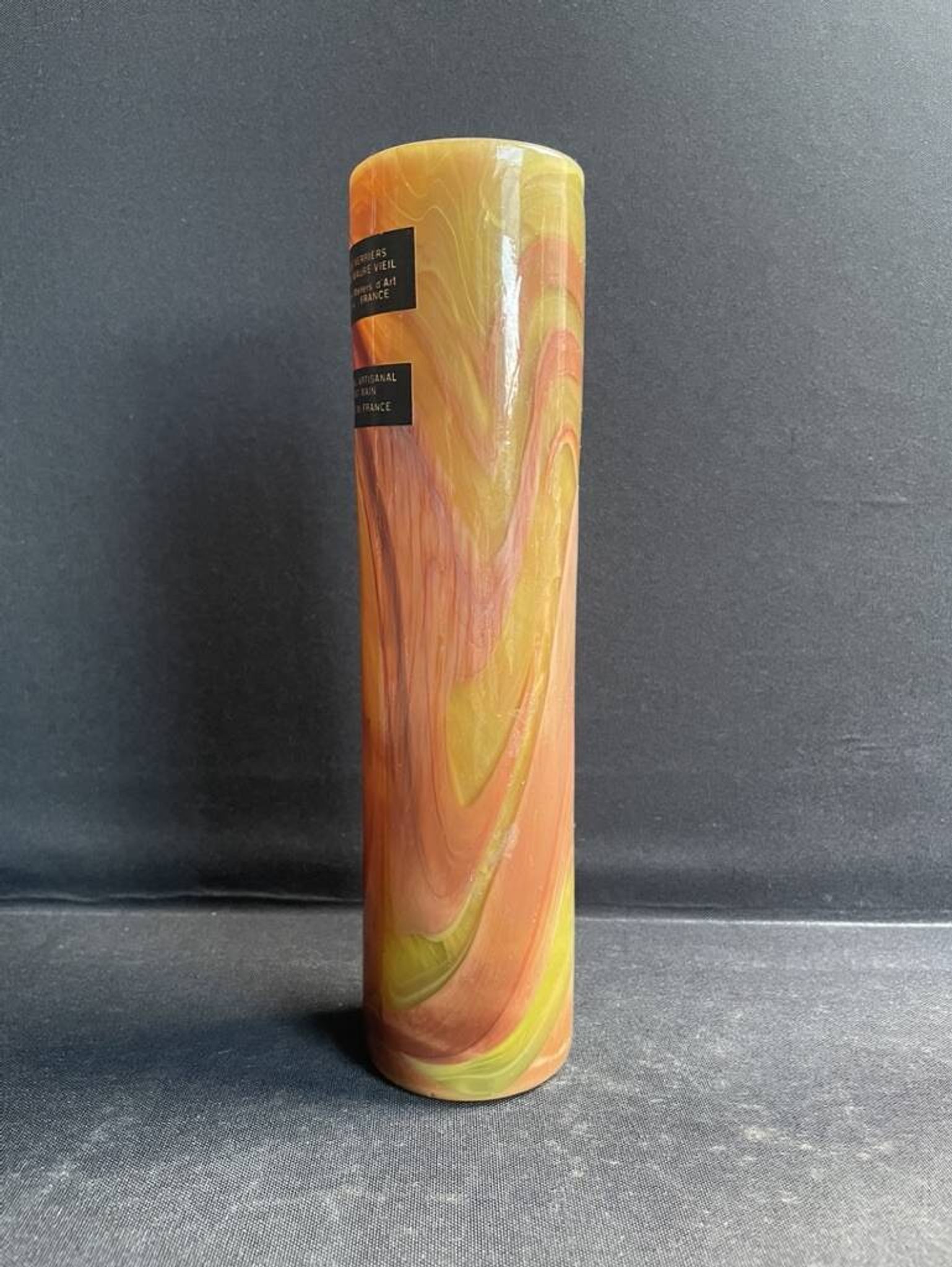 Vase cylindrique signé – Verriers de Maure Vieil